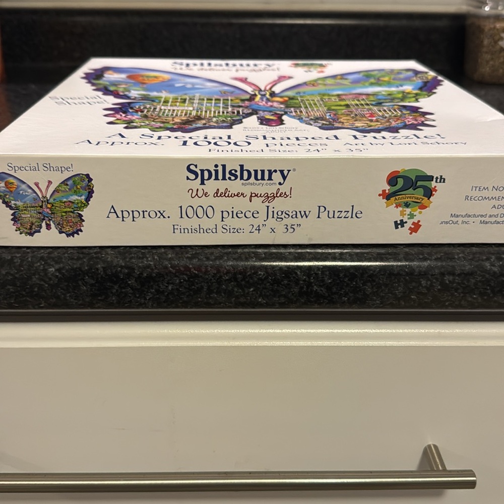 Spilsbury:Butterfly Shaped 1000 Piece Puzzle - Picture 3 of 3